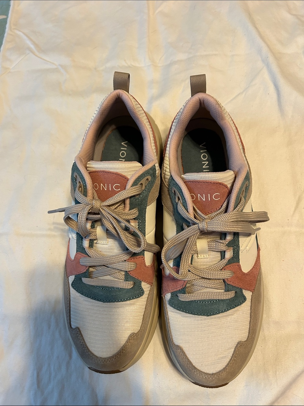 Vionic WMX Skyline Pink, Teal & Beige Women's Lace-Up Sneakers